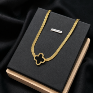 Clover Snake Chain Necklace