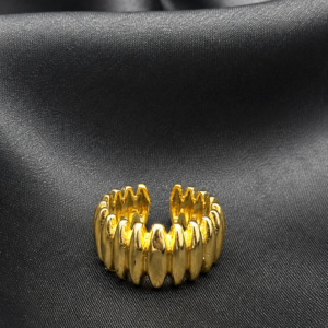 Wave Band Ring